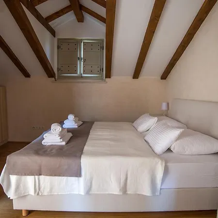 In Dubrovnik * 로푸드