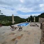 In Dubrovnik Vila *