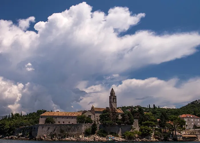 In Dubrovnik * Lopud